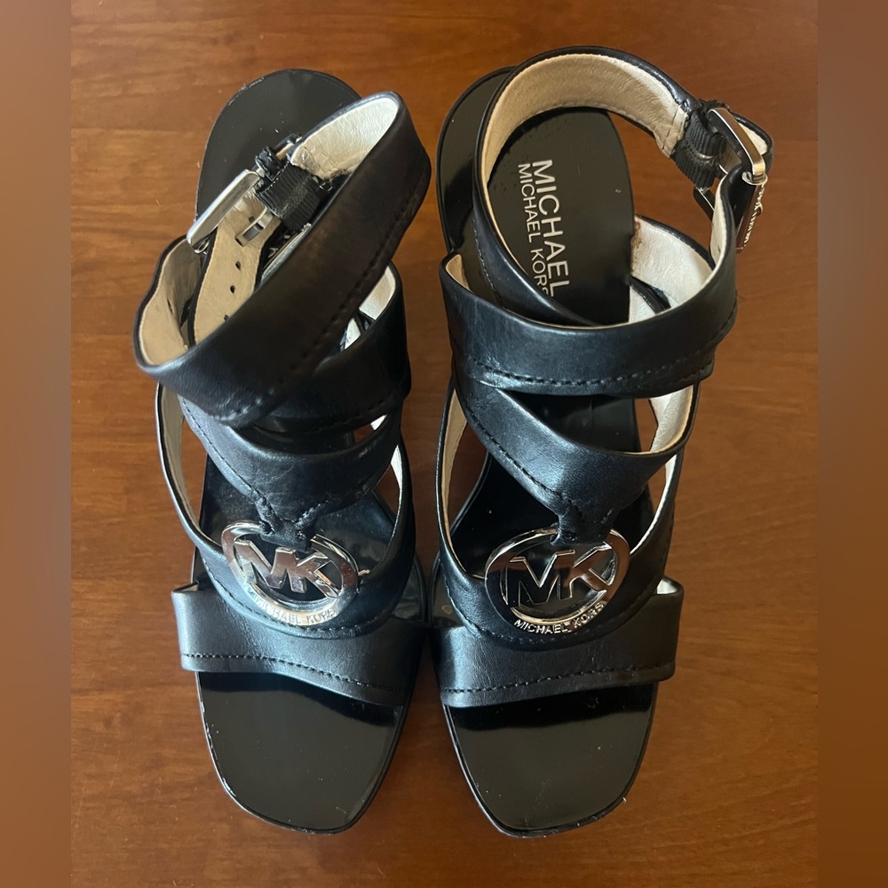 Michael Kors Platform Sandal 8.5
